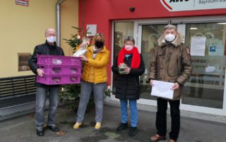 Stiftung für Evangelische Gemeindearbeit Bayreuth-Altstadt überrascht Pflegefachkräfte und Bewohner*innen unserer Hausgemeinschaften
